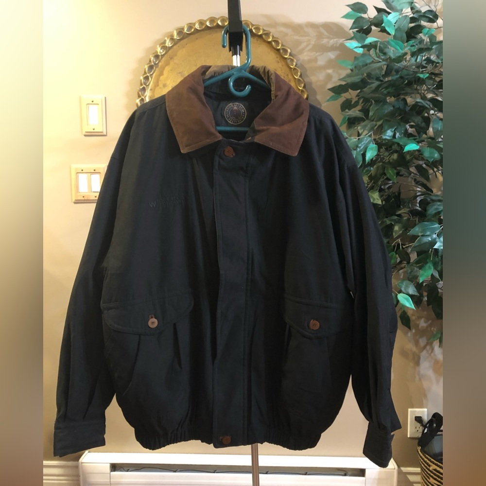 Men’s black jacket